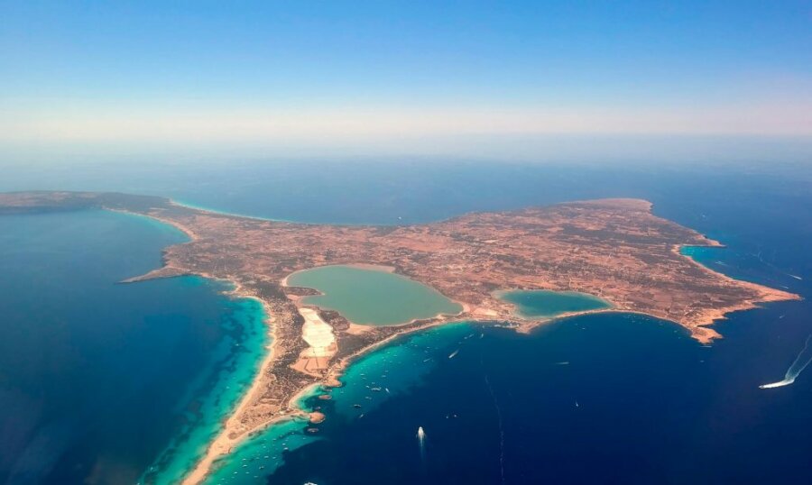 Το μυστικό νησί στην καρδιά της Μεσογείου
