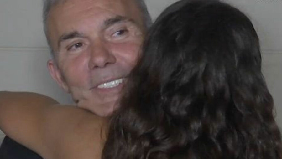 Στέλιος Ρόκκος: Η τρυφερή αγκαλιά της κόρης του on camera που συγκινεί