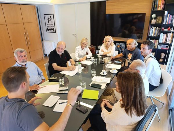ΣΥΡΙΖΑ: Παρουσία Κασσελάκη συνεδρίασε η οικονομική επιτροπή του κόμματος