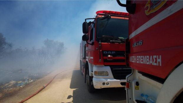 Φωτιά στα Δερβενοχώρια - Συναγερμός στην Πυροσβεστική