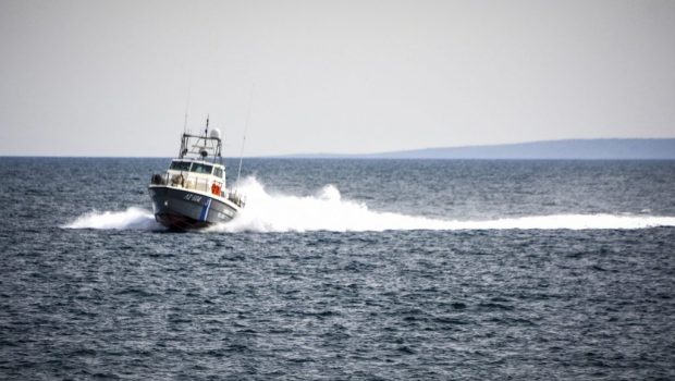 Ναυάγιο στη Σάμο: Εντοπίστηκε μια ακόμη σορός - Στους 4 οι νεκροί