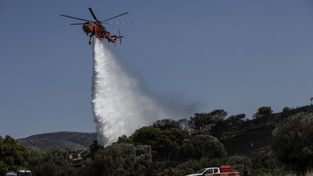 Φωτιά τώρα στο Ξυλόκαστρο: Ήχησε το 112 για τη φωτιά στα Ροζενά