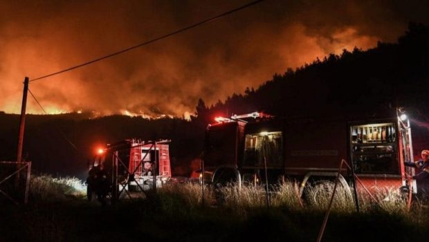 Φωτιές Κόρινθος: Δυο αγνοούμενοι στη μεγάλη φωτιά στο Ξυλόκαστρο