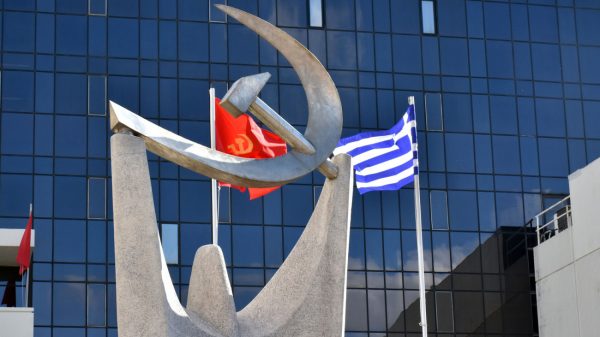 ΚΚΕ: Είναι αναφαίρετο δικαίωμα των φαντάρων να εκφράζουν ελεύθερα τη γνώμη τους