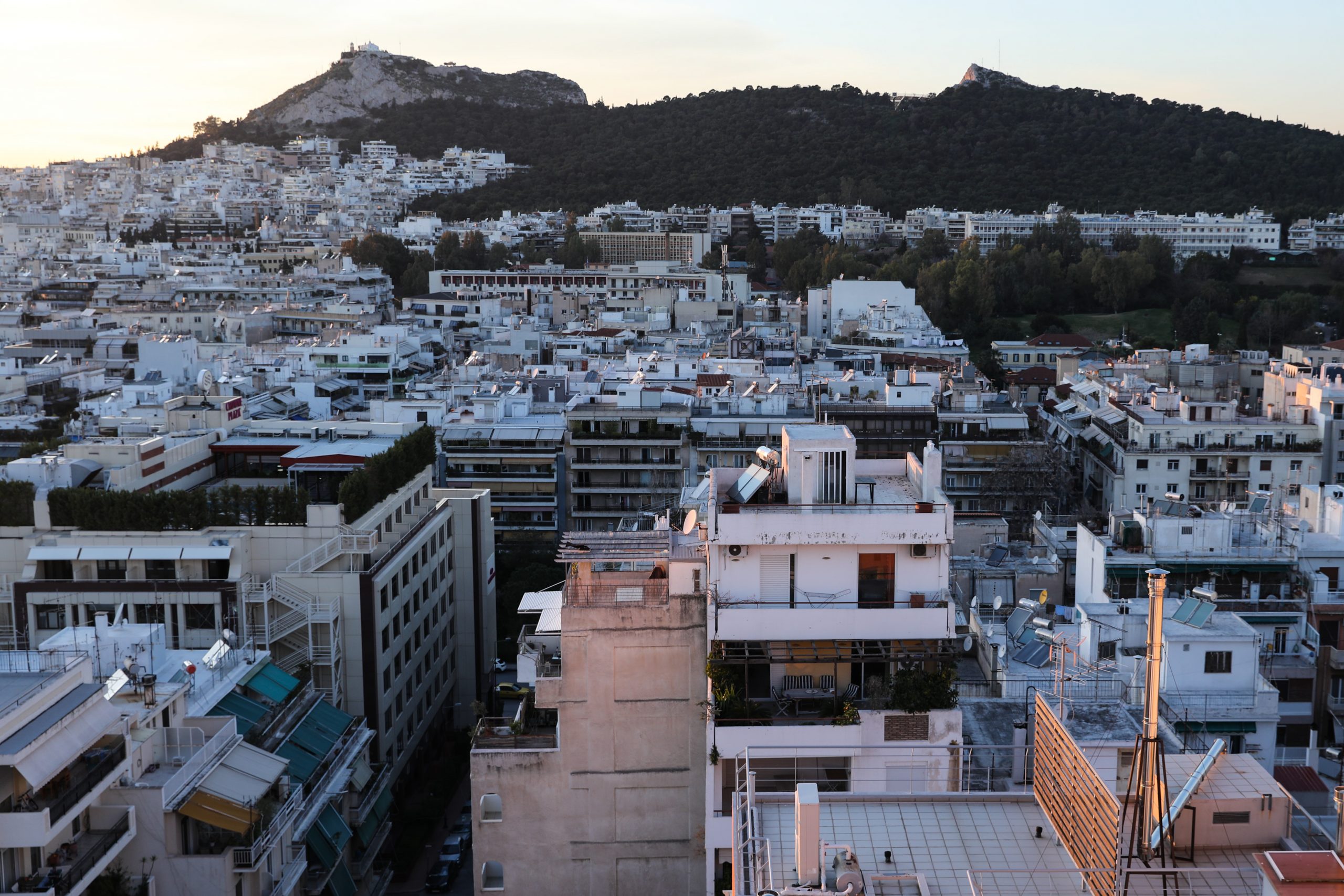 Στεγαστική κρίση: Τα 8 μέτρα για τα ακίνητα – Το σχέδιο για να πέσουν οι τιμές