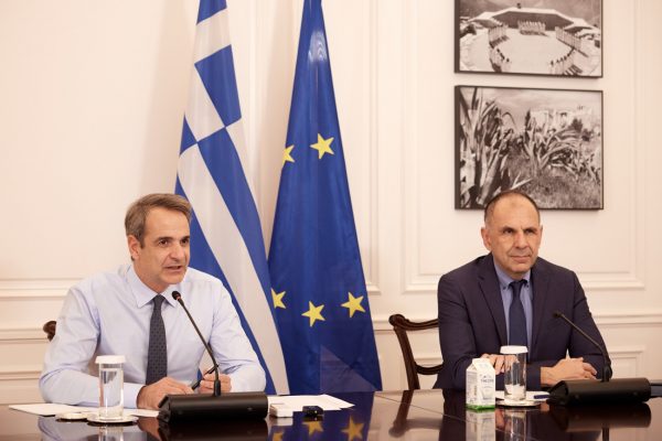 Νέο «μασάζ» σε γαλάζιους βουλευτές από Γεραπετρίτη – Στο επίκεντρο αυτή τη φορά τα εθνικά θέματα