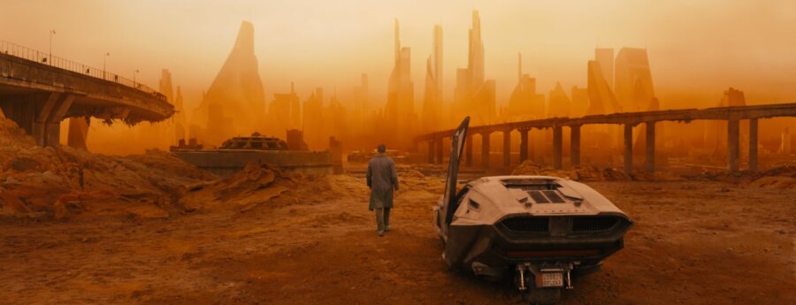 Η παραγωγή του φουτουριστικού 'Blade Runner 2049' μηνύει την Tesla για κλοπή μέσω ΑΙ