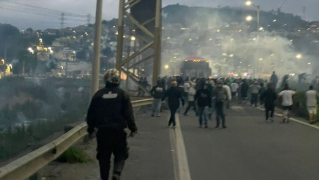 Σκηνικό χάους στη Βραζιλία: Επεισόδια μεταξύ οπαδών της Παλμέιρας και της Κρουζέιρο και αναφορές για νεκρό