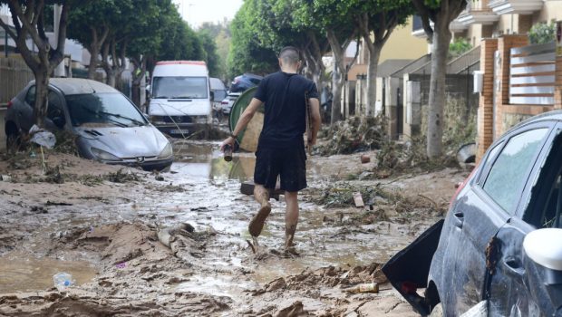 Κικίλιας: Έτοιμη η Ελλάδα να στείλει βοήθεια στην Ισπανία για τις φονικές πλημμύρες