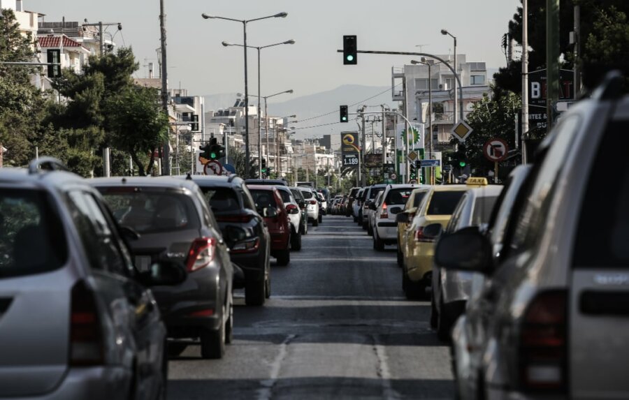 Μικρή αύξηση κατέγραψαν οι πωλήσεις καινούργιων αυτοκινήτων τον Οκτώβριο στην ΕΕ