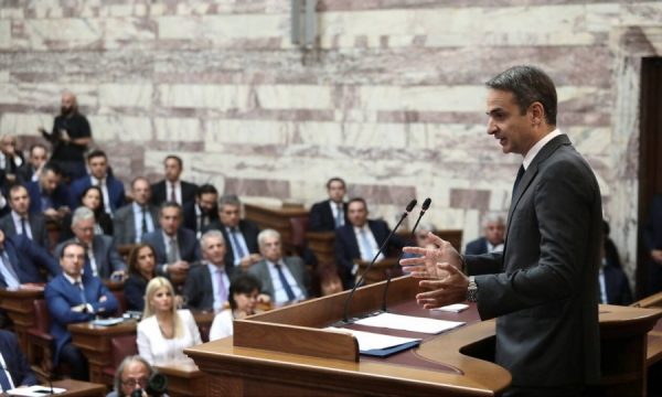 Οι μετρήσεις του Μαξίμου και τα βουλευτικά «καμπανάκια» – Στα «κάγκελα» για την οικονομία, έκτακτα σινιάλα στους μεσαίους