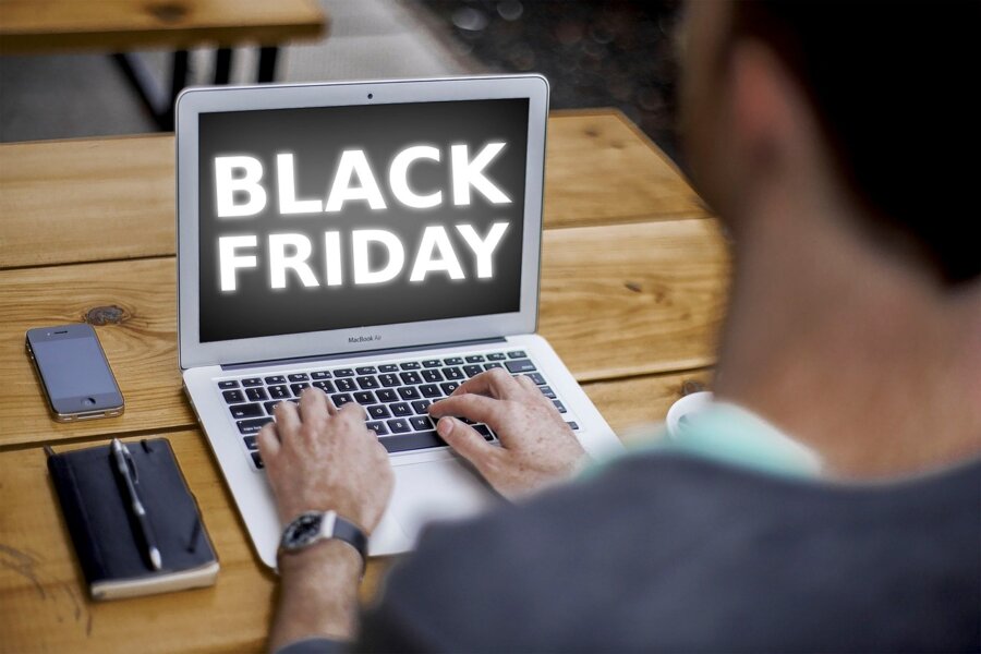 Black Friday: Το 86,7% των Ελλήνων προτίθεται να πραγματοποιήσει αγορές – Η έρευνα της Klarna