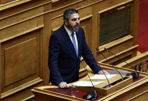 Σαρακιώτης: Φεύγω από τον ΣΥΡΙΖΑ και κρατάω την έδρα – Νιώθω πολιτικά άστεγος