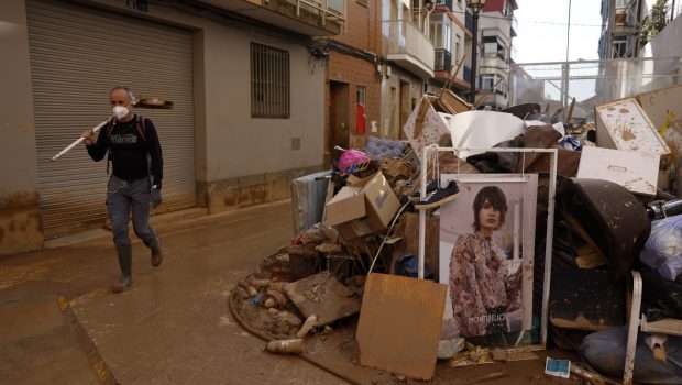 Ισπανία: «Πράσινο φως» για κλιματική άδεια μετ' αποδοχών - Θα ισχύει σε ακραία καιρικά φαινόμενα