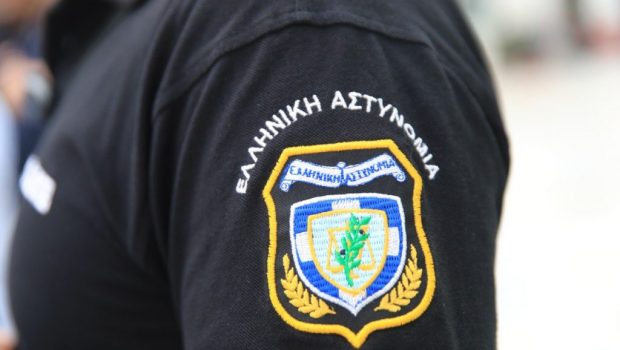 Αθήνα: Ποινική δίωξη στον αστυνομικό που κατηγορείται ότι ασέλγησε στα παιδιά του