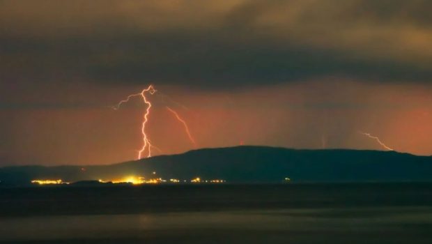 Καιρός: Έρχονται καταιγίδες στην Αττική - Αναλυτική πρόγνωση