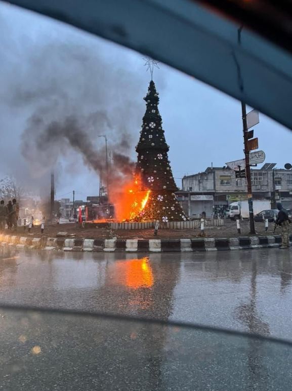 Συρία: Μαζικές διαδηλώσεις εναντίον των τζιχαντιστών για ζητήματα θρησκευτικής ελευθερίας