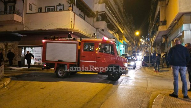 Λαμία: Φωτιά σε διαμέρισμα με οικογένεια στο κέντρο της πόλης