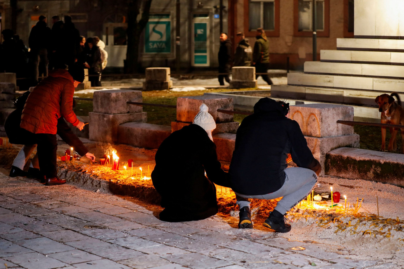 Μαυροβούνιο: Οργή και πόνος στη συγκέντρωση στη μνήμη των 12 νεκρών από τα πυρά ενόπλου