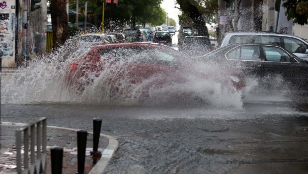 Αλλάζει ο καιρός με βροχές και καταιγίδες - Αναλυτική πρόγνωση ανά περιοχή