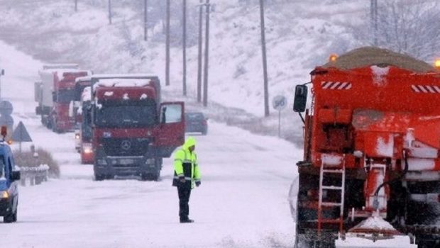 Κακοκαιρία: Σε επιφυλακή η Πολιτική Προστασία - Πού αναμένονται πυκνές χιονοπτώσεις