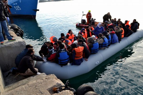 Το ΠΑΣΟΚ δημοσιοποιεί τα συνολικά στατιστικά της νόμιμης μετανάστευσης στη χώρα – Τι αποκαλύπτουν οι αριθμοί