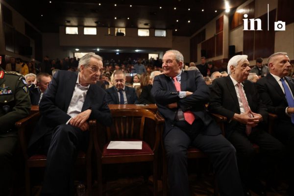 Ηχηρή παρέμβαση Καραμανλή για τα εθνικά, παρουσία Σαμαρά [Φωτογραφίες]