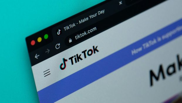 TikTok: Τι είναι το νέο challenge «Valsalva» - Επικίνδυνη μάστιγα οι διαδικτυακές προκλήσεις