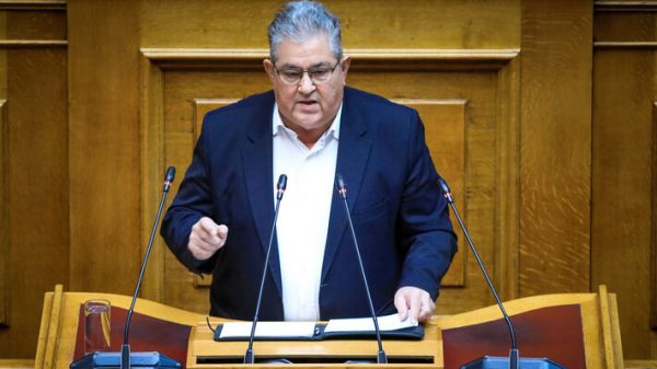 Κουτσούμπας: Το ΚΚΕ πρωτοστατεί στον αγώνα για να ξεριζωθούν οι αιτίες της βίας κατά γυναικών και παιδιών