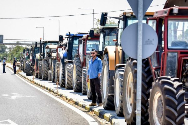 Ο λαός είναι εκεί και περιμένει μιαν αντιπολίτευση που παραμένει ζαλισμένη