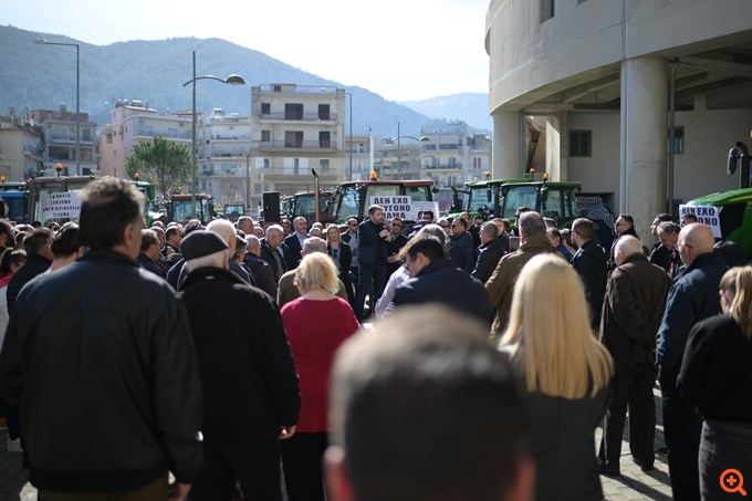 Ν. Ανδρουλάκης: Δεν επιτρέπεται στους υπουργούς να παίζουν με τη νοημοσύνη των πολιτών για την τραγωδία των Τεμπών