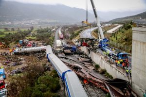 Σταϊκούρας για Τέμπη: «Ποιος να βάλει το χέρι του στη φωτιά;»