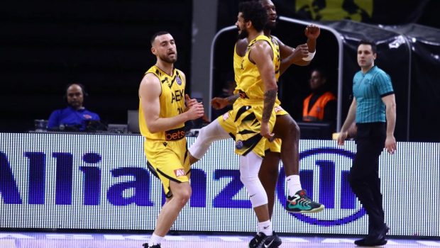 ΑΕΚ – Τορτόνα 93-86: Πήρε το ντέρμπι με σούπερ Χαμπ