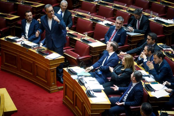 ΣΥΡΙΖΑ: Γνωστή από πέρυσι η δικογραφία για Τριαντόπουλο  – Αιχμές για την προανακριτική στο ΠΑΣΟΚ