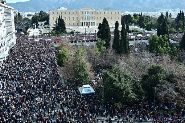 Το ΚΚΕ βλέπει «σαλαμοποίηση» του εγκλήματος των Τεμπών – καλεί σε διαδηλώσεις που θα στριμώξουν την κυβέρνηση