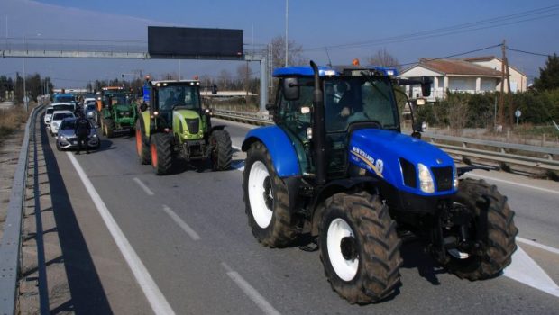 Αγρότες θα αποκλείσουν συμβολικά την παλαιά Εθνικής οδού Βόλου - Λάρισας