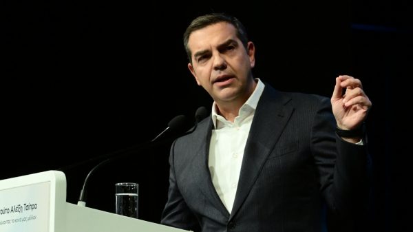 Οι δύο «βαλίτσες» του Αλέξη Τσίπρα για το Χάρβαρντ