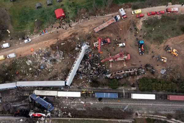 Φτάσαμε στο σημείο χωρίς επιστροφή, η κοινωνία αναζητά μια μεγάλη αλλαγή