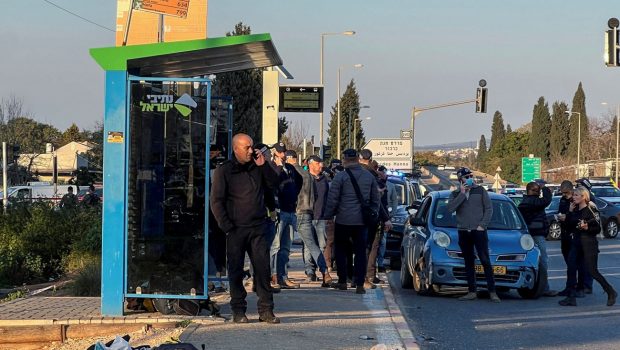 Αυτοκίνητο έπεσε πάνω σε πεζούς σε πόλη του βόρειου Ισραήλ 