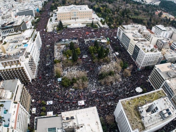 Βολές κομμάτων κατά Μητσοτάκη μετά την ανάρτηση για τα Τέμπη