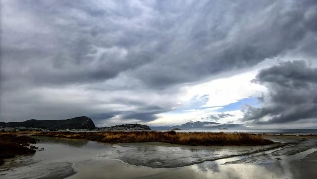 Βροχές, ενίσχυση των βοριάδων και πτώση της θερμοκρασίας την Καθαρά Δευτέρα