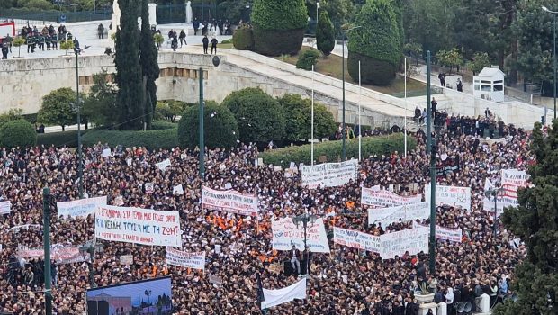 Τέμπη: Ελεύθεροι επτά συλληφθέντες από τις συγκεντρώσεις της Παρασκευής