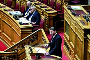 Κεντροαριστερά παζάρια για την πρόταση μομφής