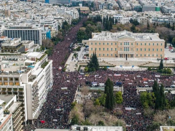 Αντίστροφη μέτρηση για ανασχηματισμό – Το Μαξίμου αναζητά τρόπους αντιμετώπισης της κοινωνικής δυσαρέσκειας