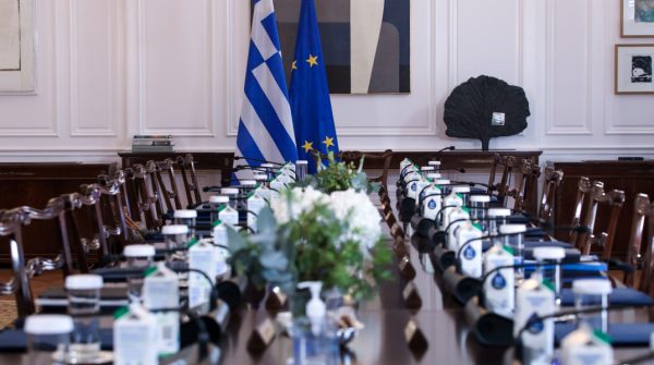 Ανασχηματισμός: Γι’ άλλη μια φορά, πολύ κακό για το τίποτα